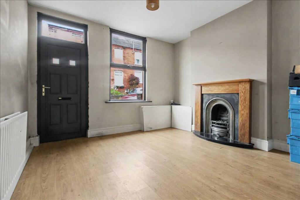 House in Broxtowe, Swingate, Kimberley - View 2