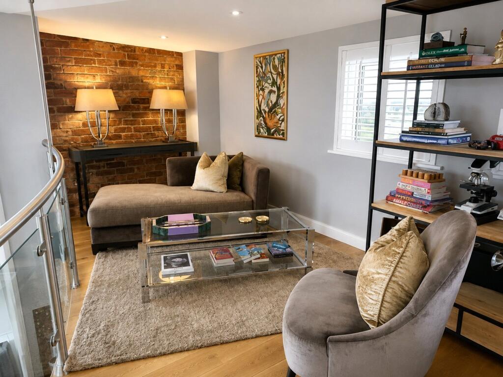 Apartment in Guildford - More