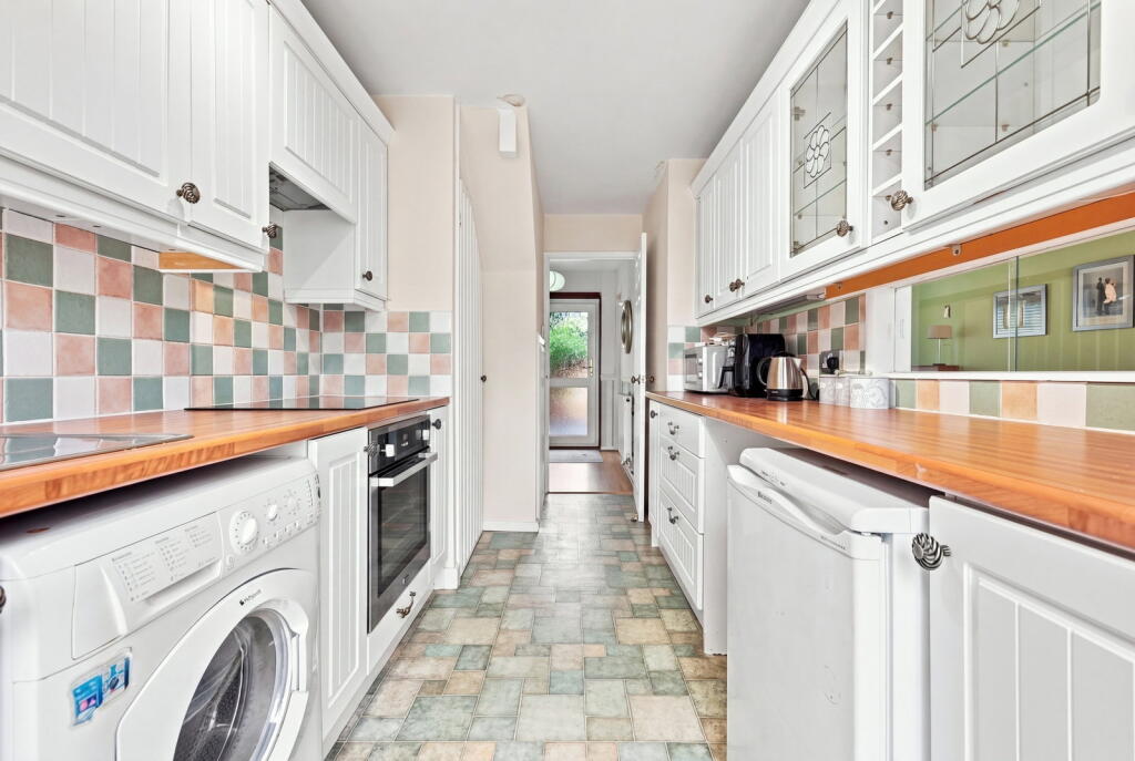 House in Southend-on-Sea - View 5