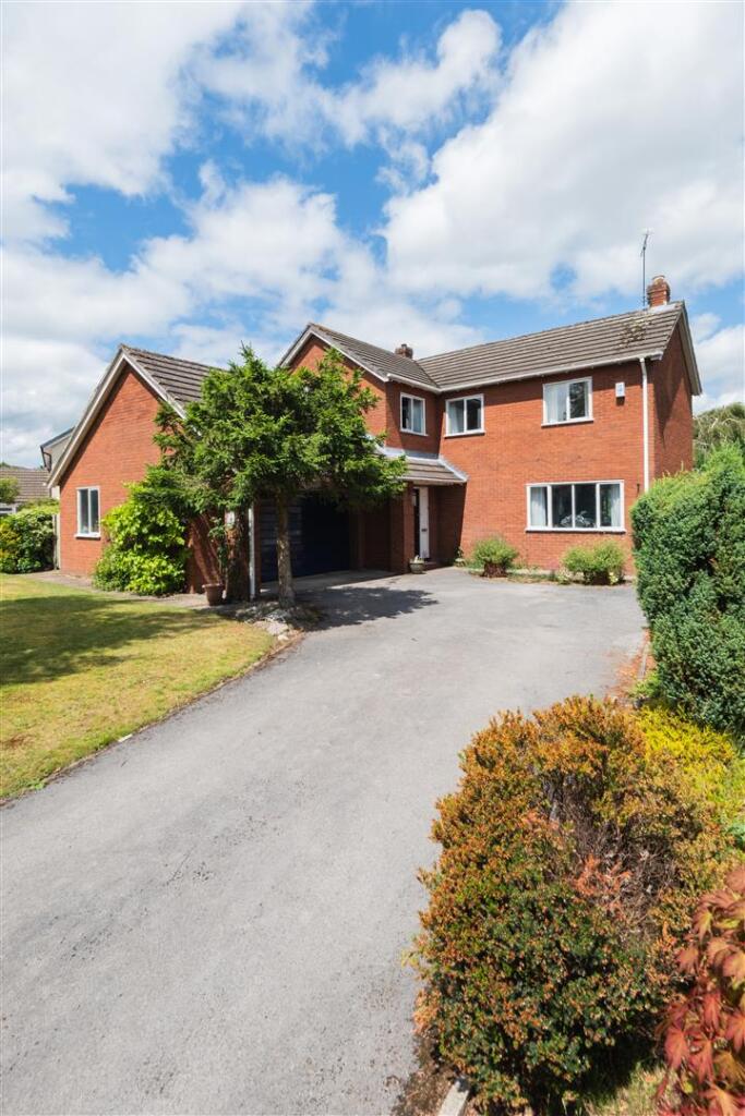 4-bed detached on The Coppice, Cuddington, Northwich, £550,000