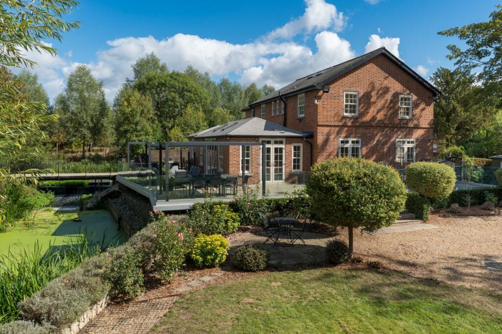 House in Colchester, Lexden - View 4