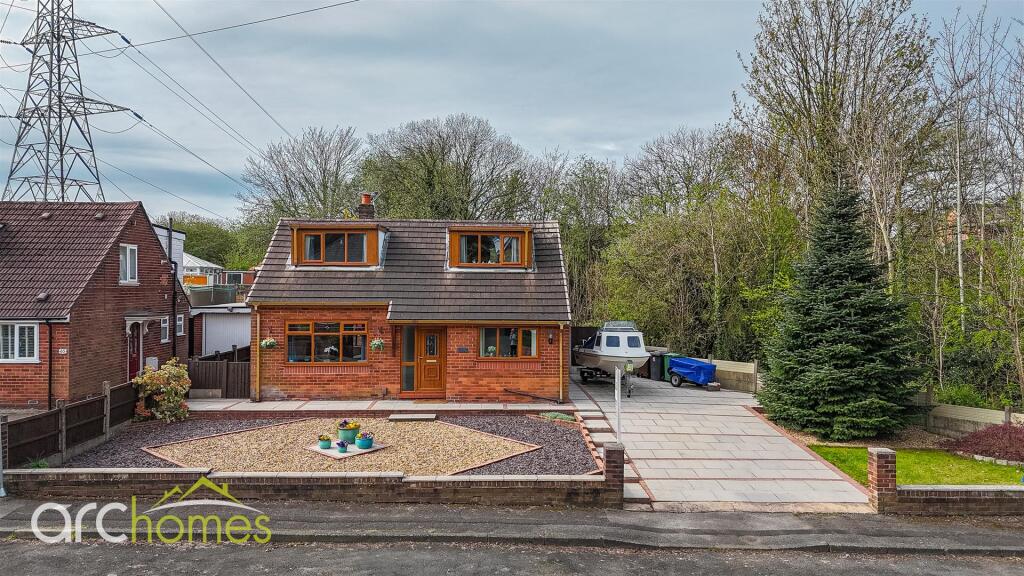 Main image of property: Tyldesley Old Road, Atherton, Manchester
