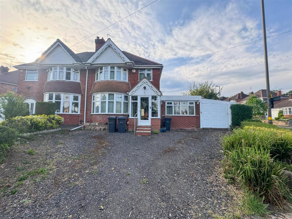 Main image of property: Moat Lane, Birmingham