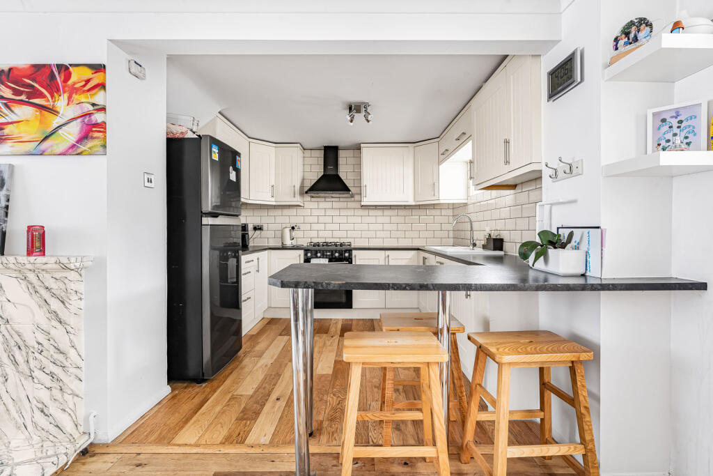 Portsmouth Road, Cobham, Surrey, KT11 - View 5