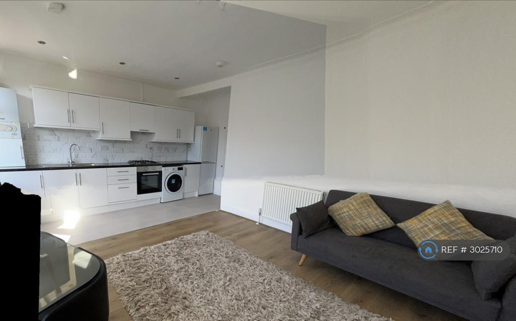 Apartment in Harrow - View 5