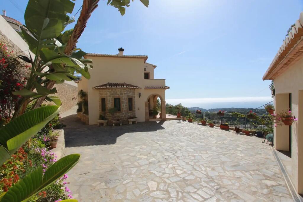 Main image of property: Valencia, Alicante, Benissa Coastal