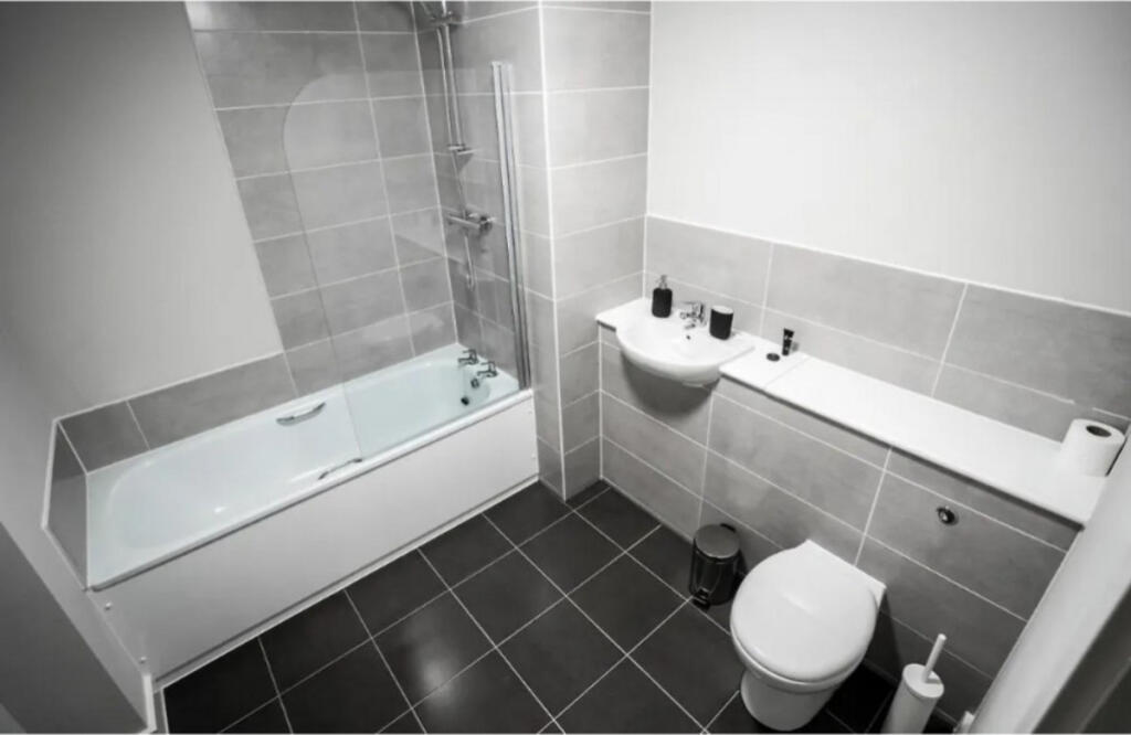 Adelphi Street, Salford, M3 6 photo 4