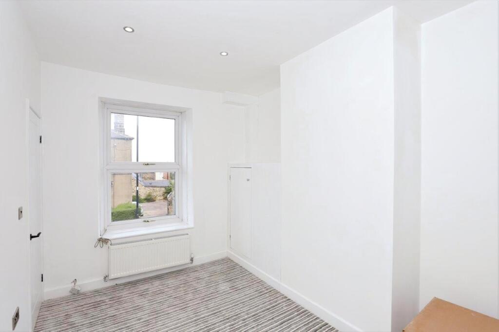 House in Sheffield, Stannington, Bradfield - More