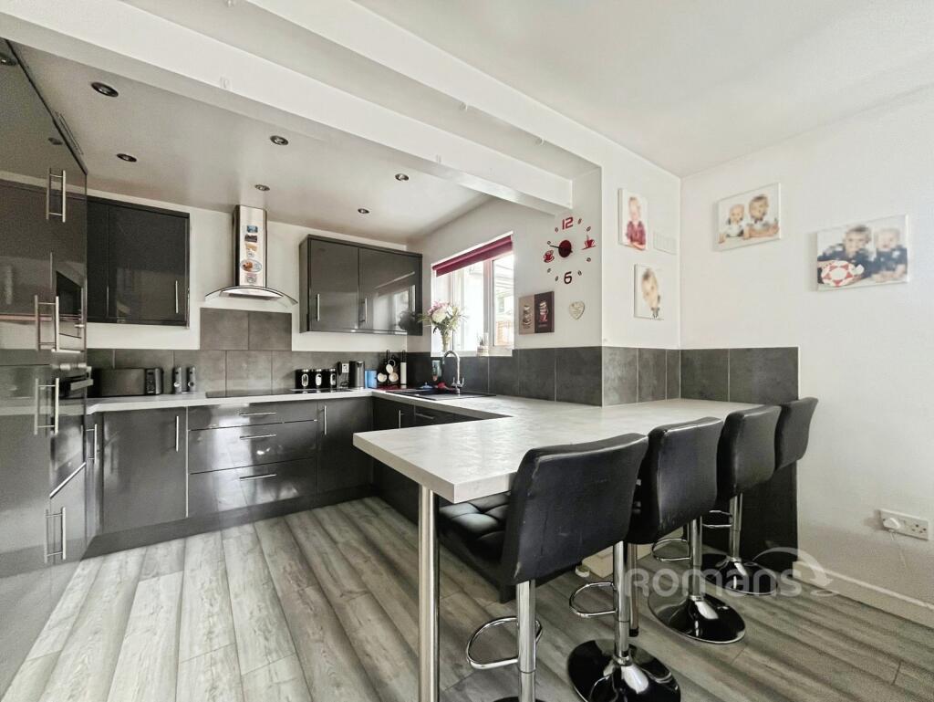 House in Waverley, Heath End, Farnham - View 2