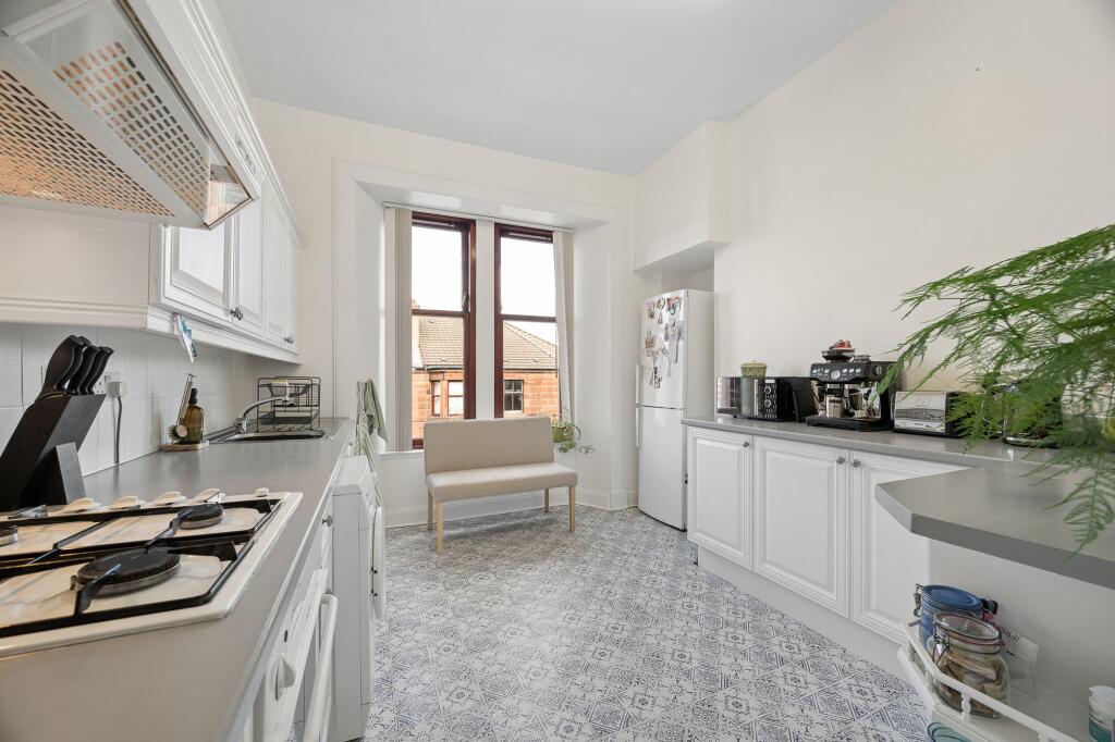 Apartment in Glasgow, New Cathcart, Cathcart - More