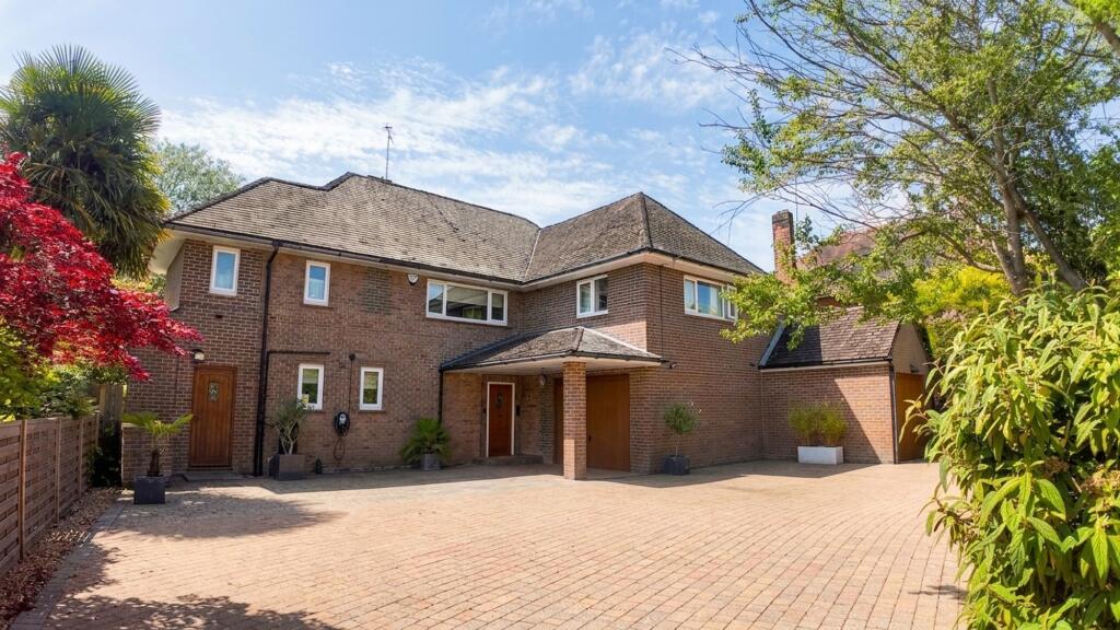 Main image of property: Middleton Road, Shenfield, CM15