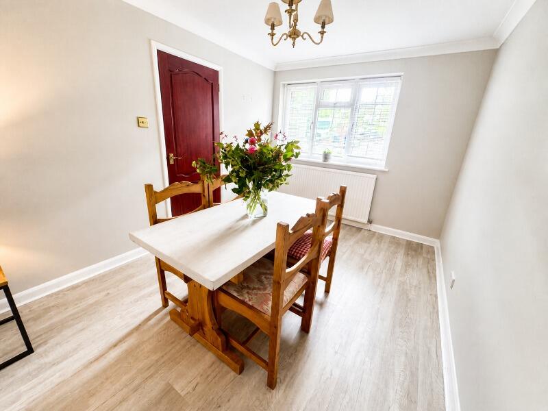 House in Cookham - More