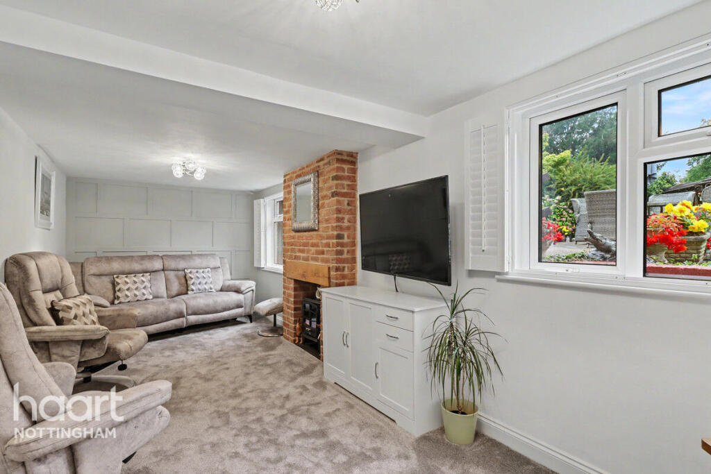 House in Nottingham, Clifton - View 5