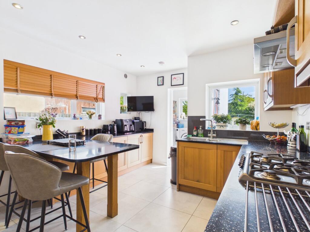 House in Twickenham - View 4