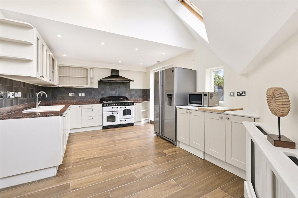 Main image of property: Knowsley Road, London, SW11