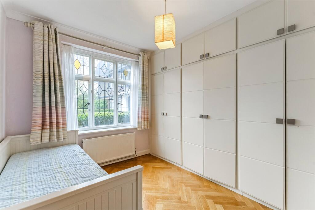 Apartment in London - More