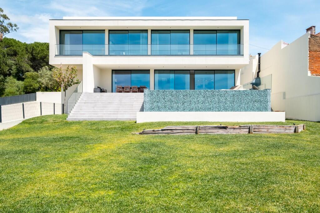 Main image of property: Alcabideche, Lisbon