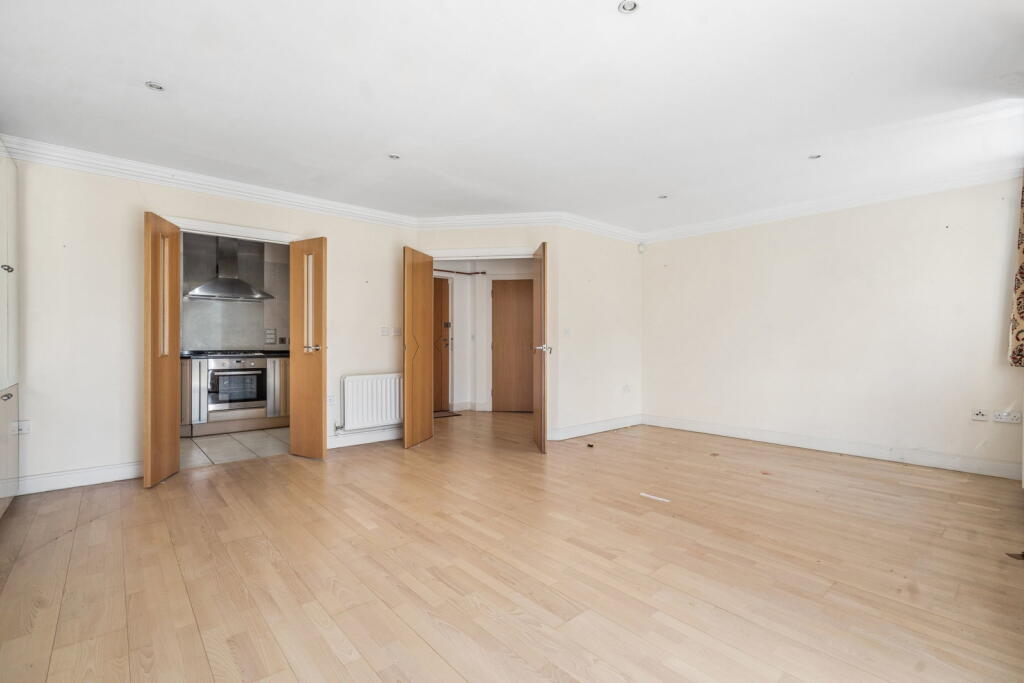 Apartment in Harrow - More