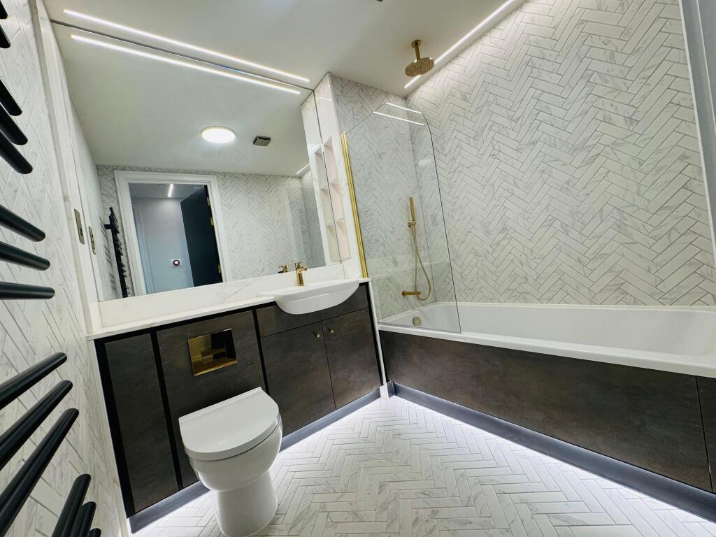 Apartment in London, Clifton Estate, Peckham - View 2