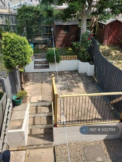House in Bedwas, Mornington Meadows, Van - View 3