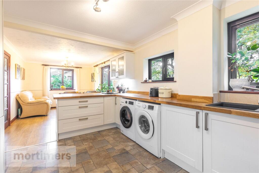 Kestrel Drive, Darwen, Lancashire, BB3 photo 4