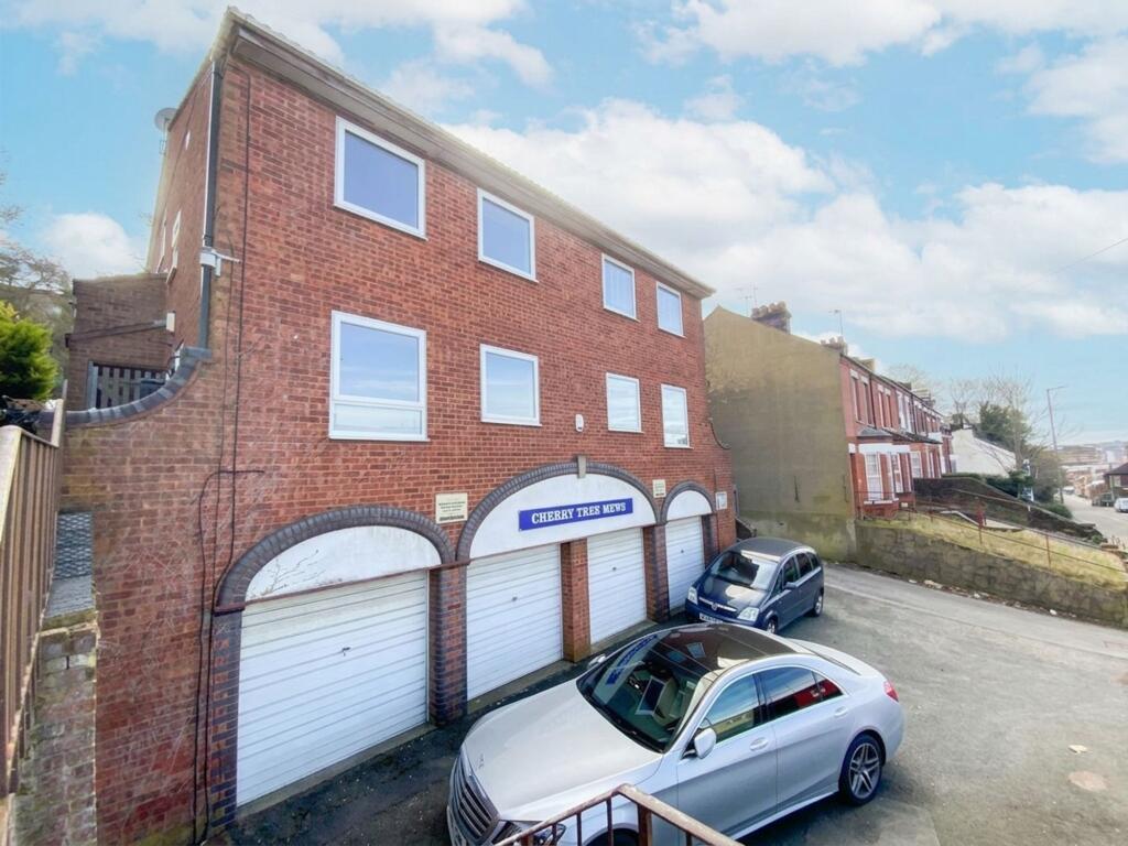 Main image of property: Hitchin Road, Luton, LU2