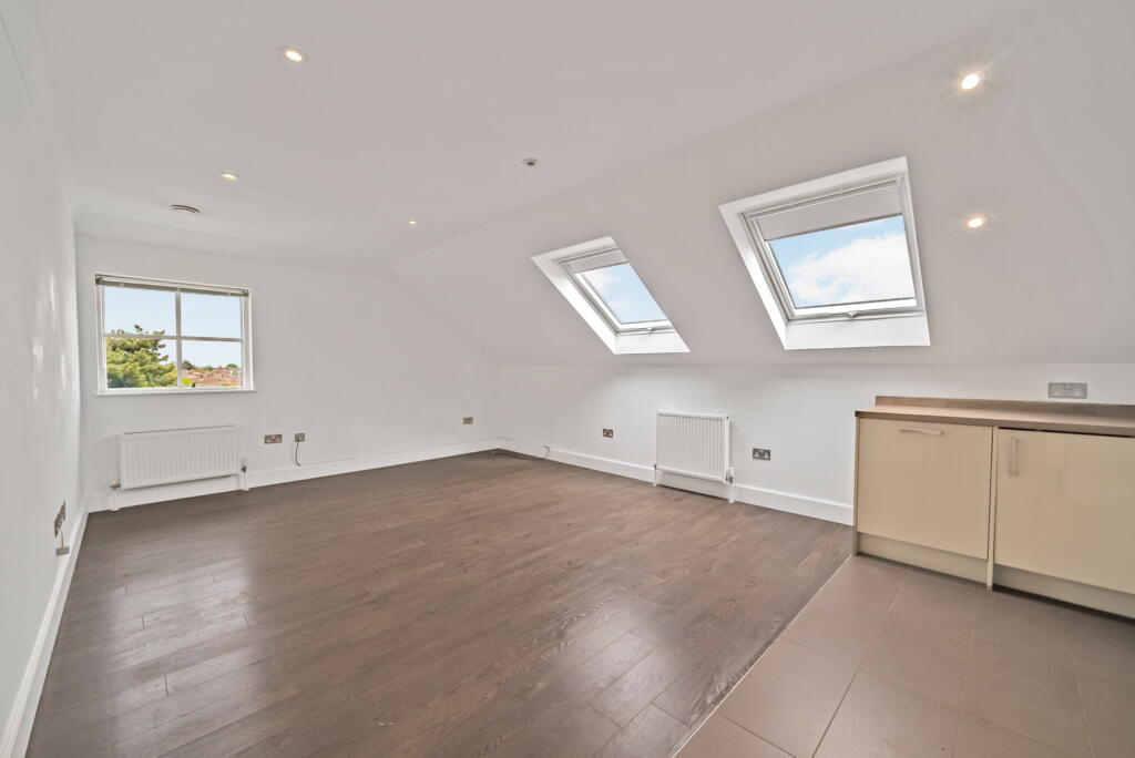 Apartment in Dartford - View 5