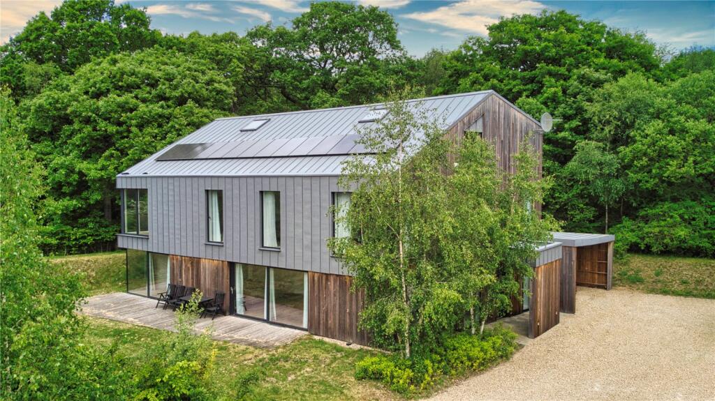 Main image of property: The Woods, Woburn Road, Heath & Reach, Bedfordshire, LU7