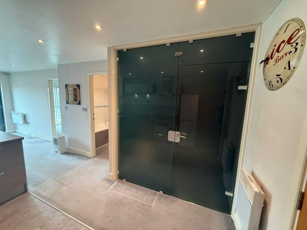 Apartment in Nottingham, Lace Market, St Ann's - View 6