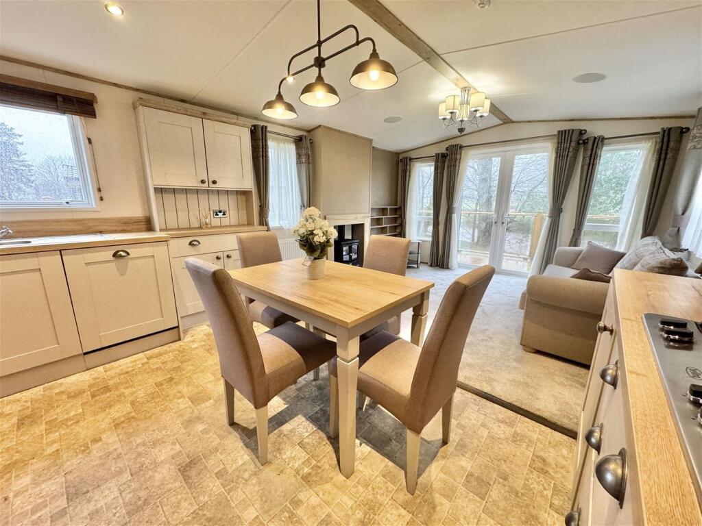 House in Lancaster - View 4