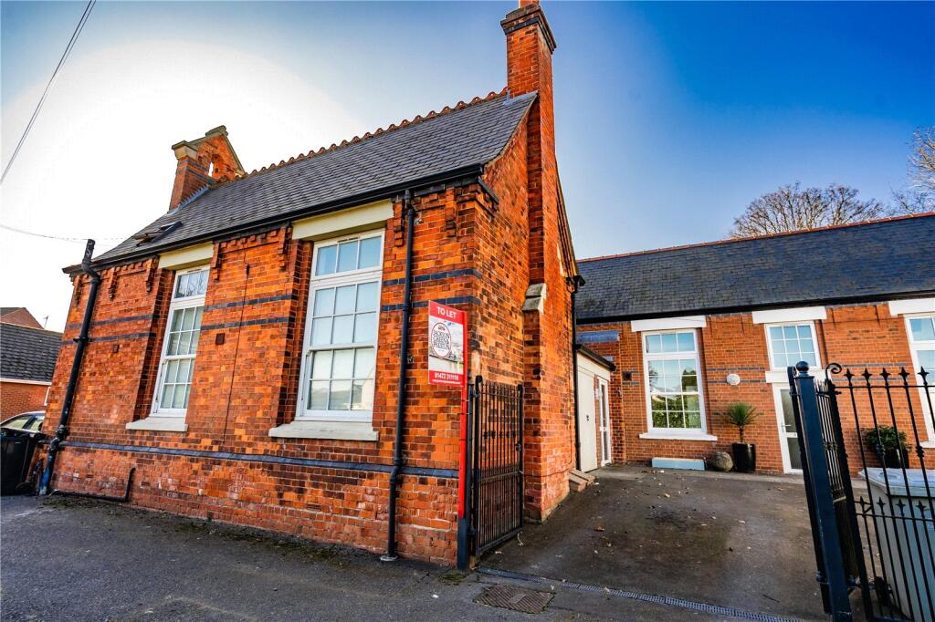 2-bed house on The Old Day School, Peppercorn Walk, Holton Le Clay, Grimsby, DN36, £150,000