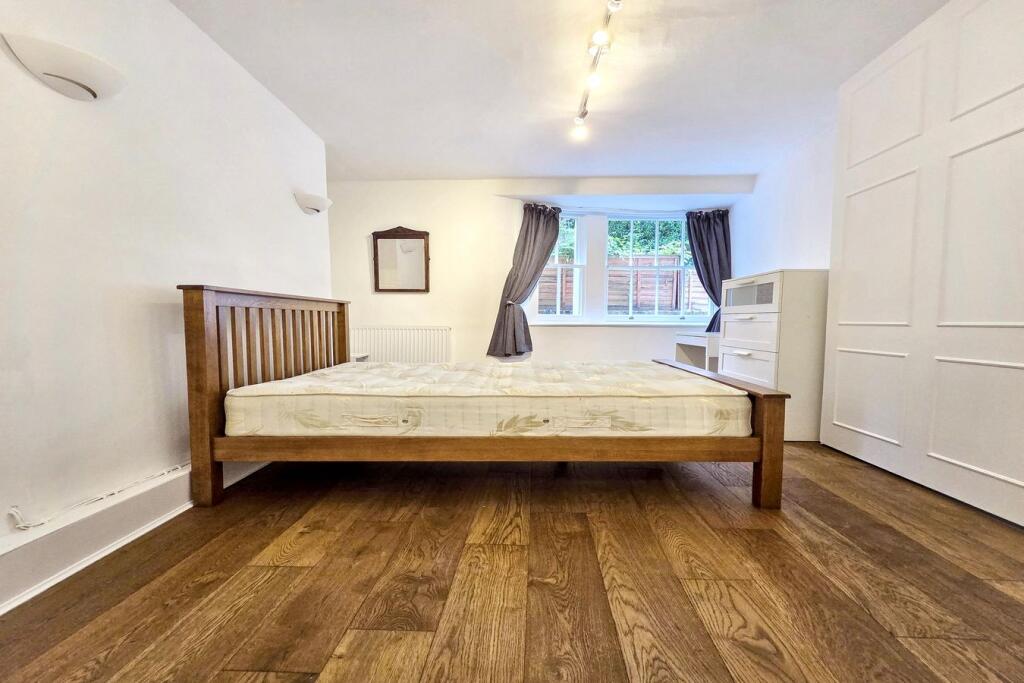 Apartment in London - View 2