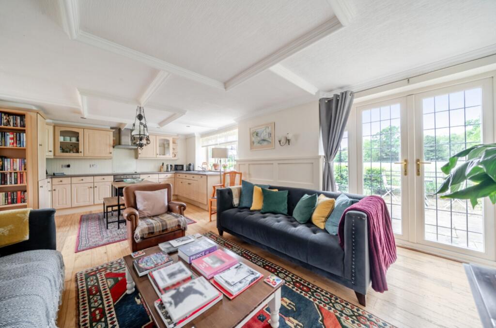 House in North Kesteven, Ashby de la Launde and Bloxholm - View 2