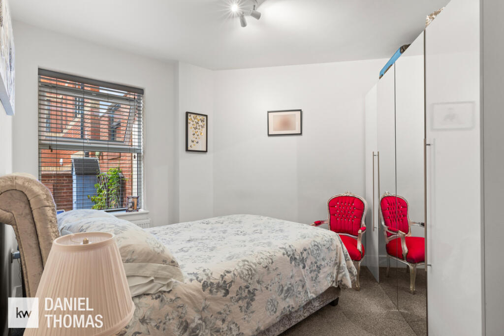 Apartment in Epping Forest, Waltham Abbey - More