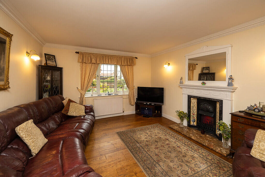 House in Pollington, East Riding of Yorkshire - More