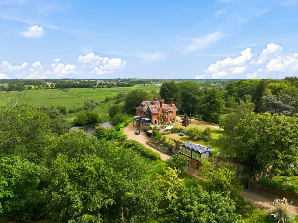 House in South Norfolk, Bramerton - View 2