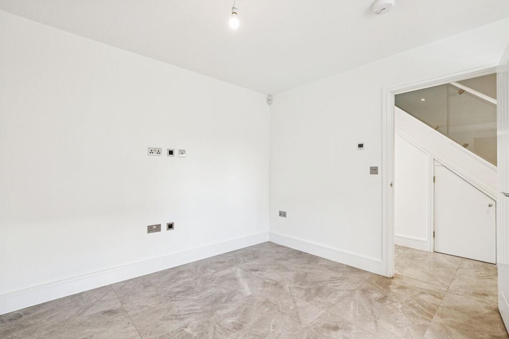 House in Milton Keynes - View 4
