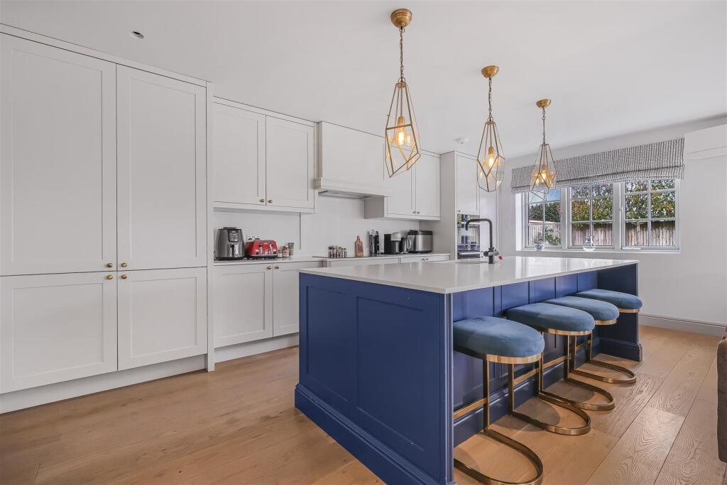 Beechview Drive, Hign Beech, EN9 - View 5