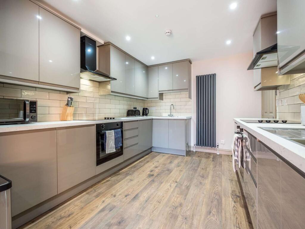 Laburnum Road - More