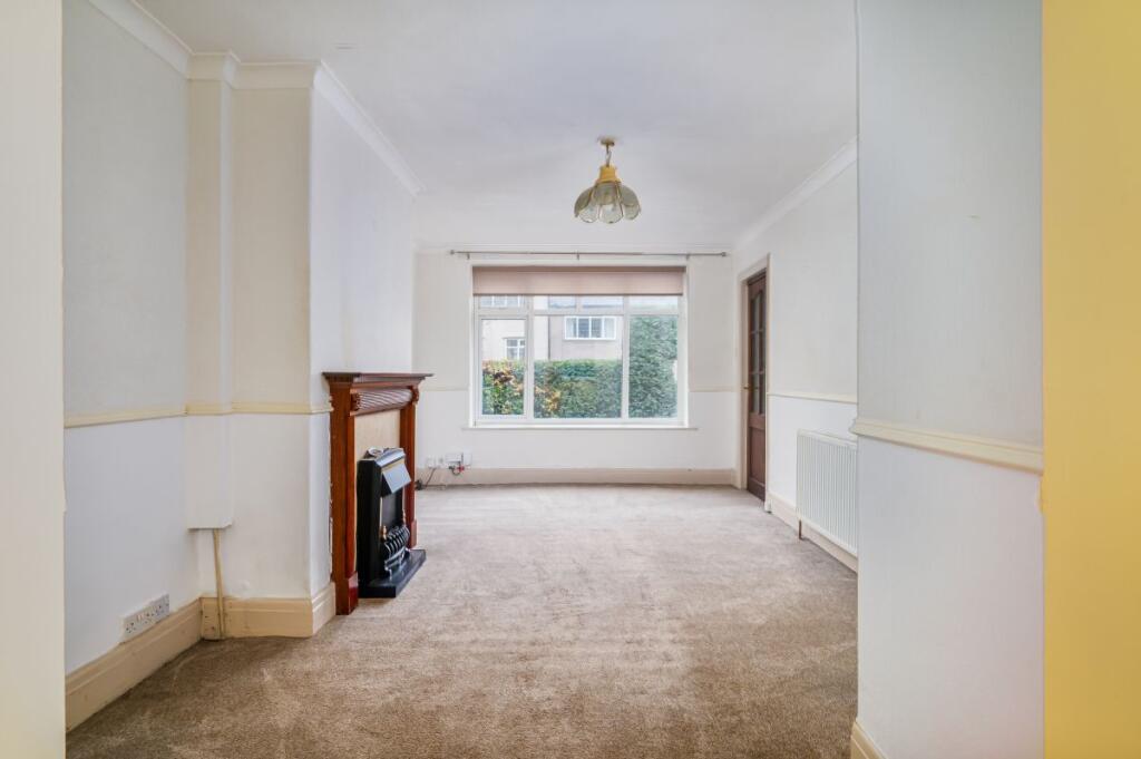 Additional image 4 of Threshfield Crescent, Birkenshaw