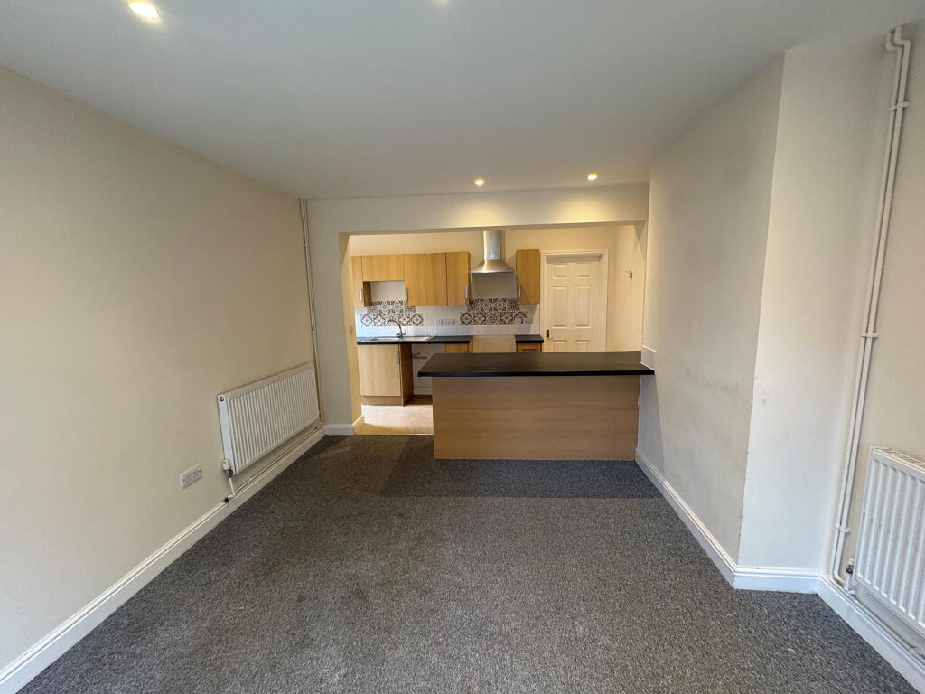 Apartment in Yeovil, Preston Plucknett - View 3