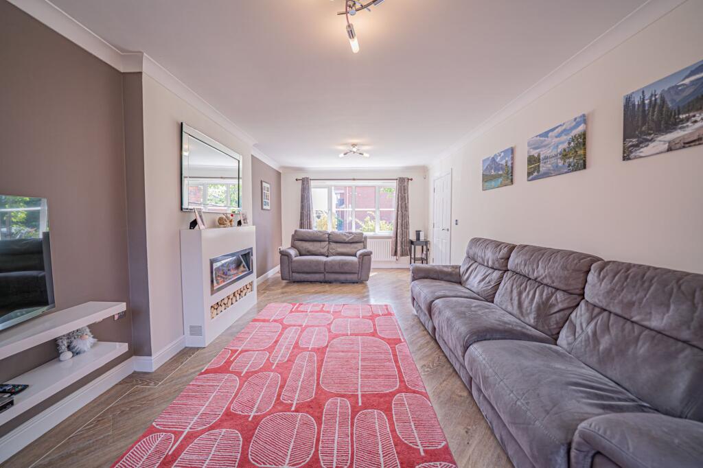 Huddesford Drive, Balsall Common, CV7 photo 4