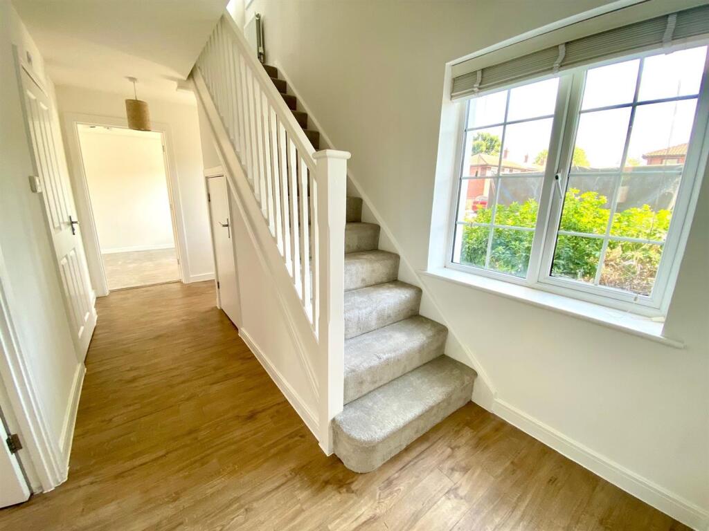 House in Basildon, Queens Park, Billericay - View 5