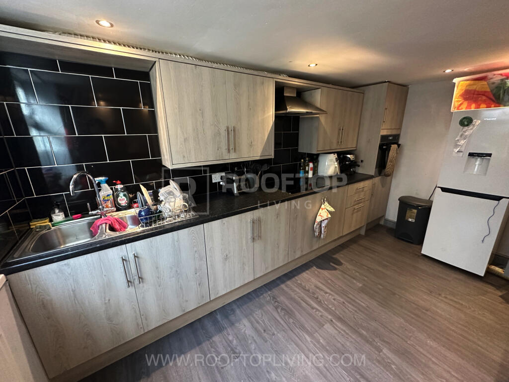 House in Leeds - View 3