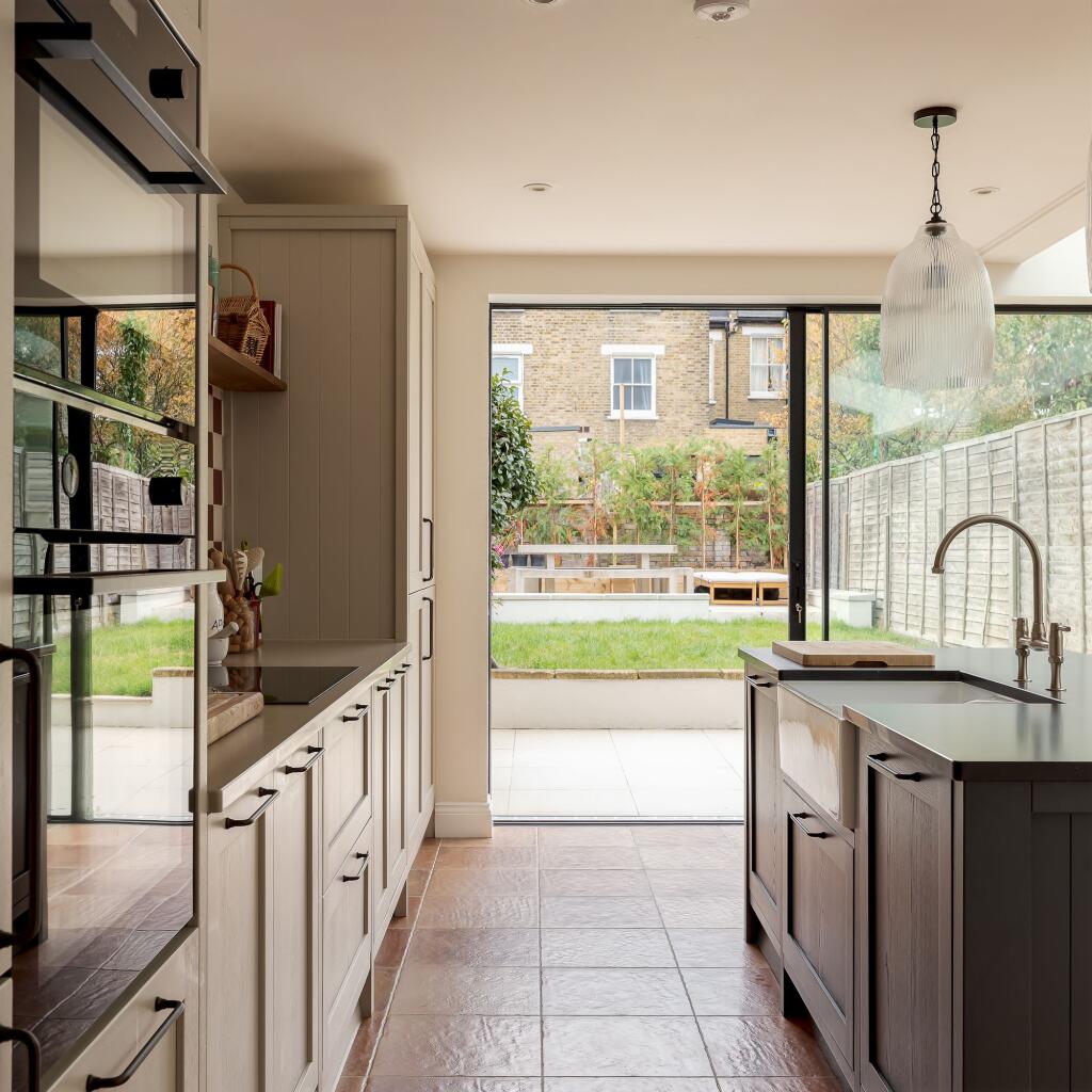 House in London, Crofton Park, Brockley - More