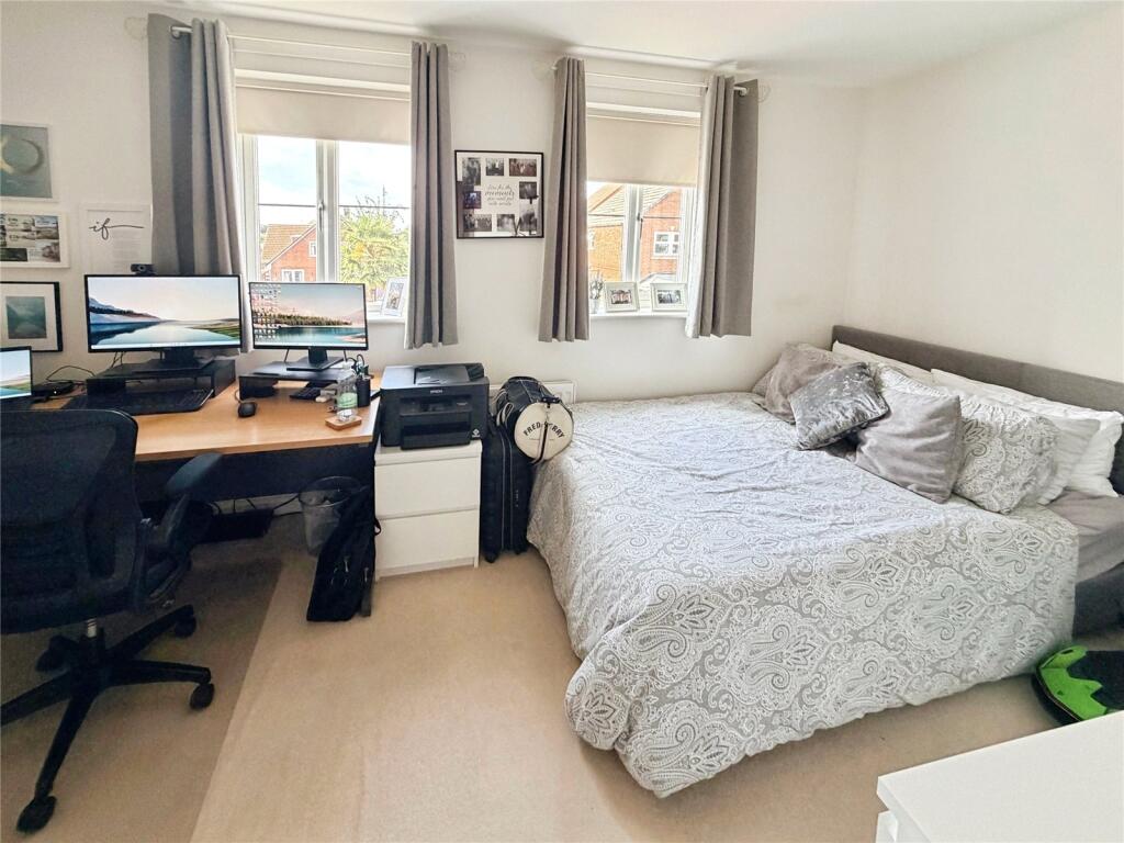 House in Doncaster, Dunscroft, Hatfield - View 5
