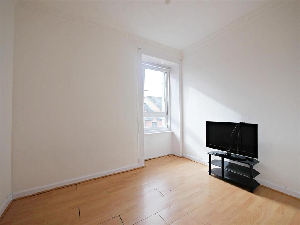 House in Glasgow, East Dunbartonshire - View 4