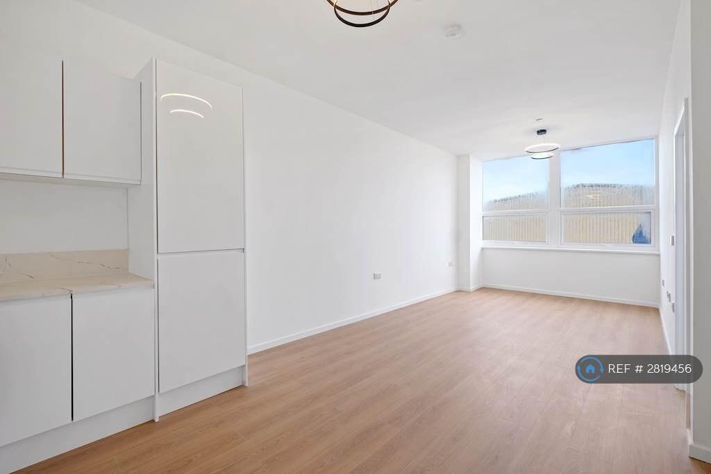 Sandwell, Sandwell, B66