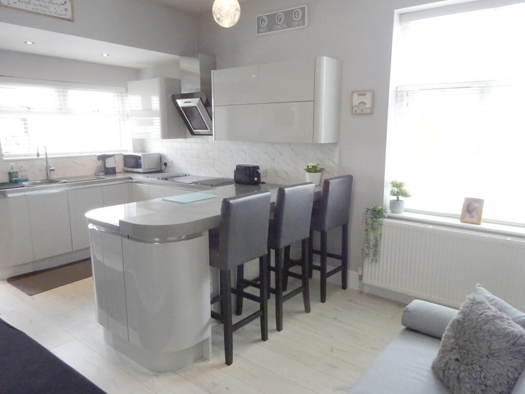 Poulton Road, Blackpool photo 2