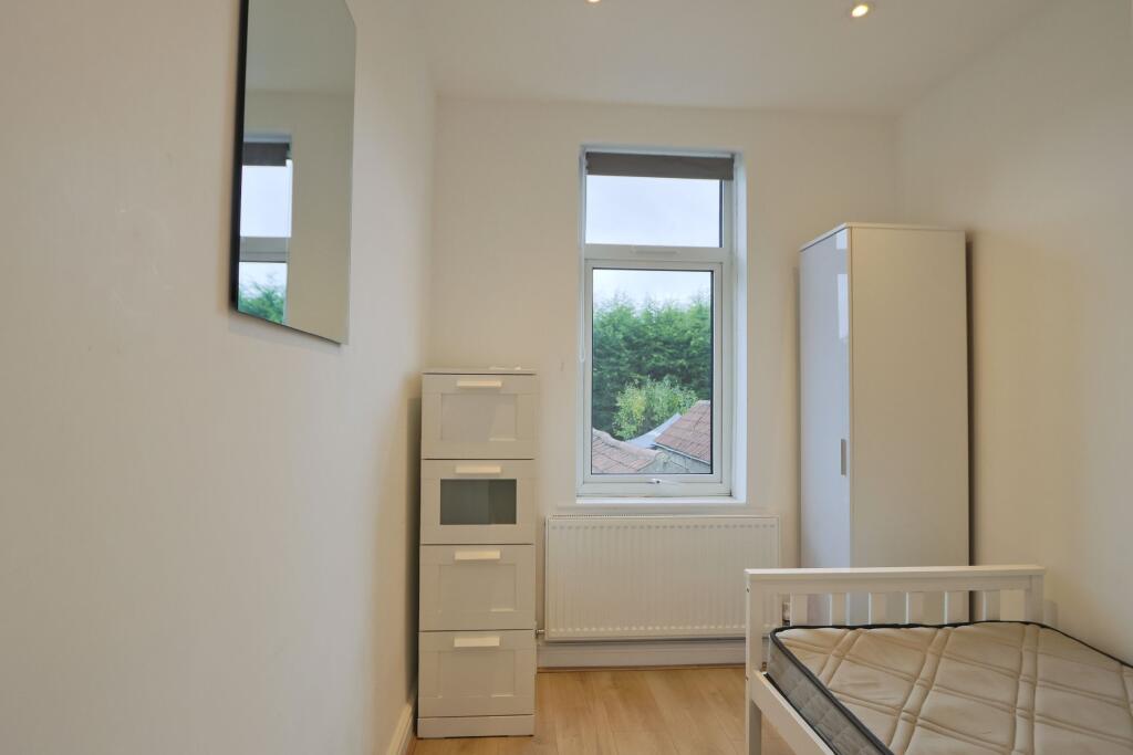 3 bedroom semi-detached house for rent